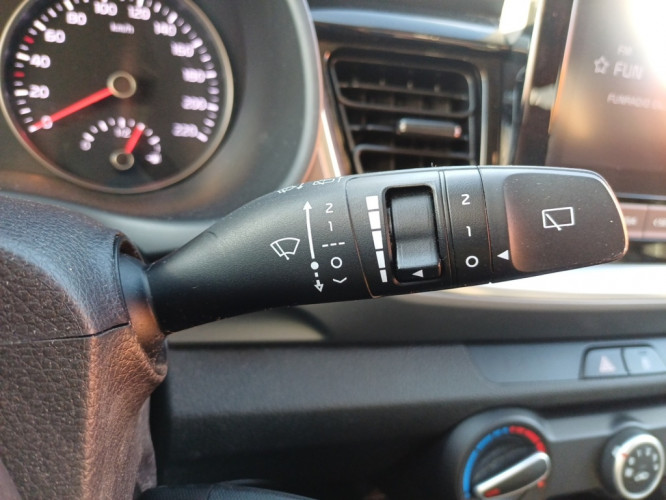 KIA_KIA_STONIC_FR2300745_16.jpg