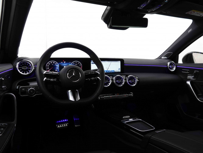 MERCEDES_MERCEDES_AKLASSE_2548340_10.jpg