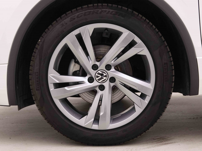 VOLKSWAGEN_VOLKSWAGEN_TIGUAN_2548383_21.jpg